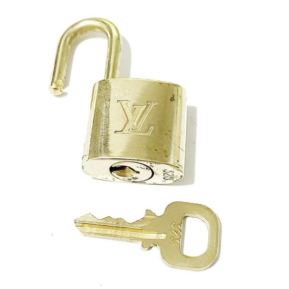Authentic LOUIS VUITTON LV 10 SET PADLOCK KEY BAG CHARM CADENA GOLD-PLATED - Picture 3 of 4